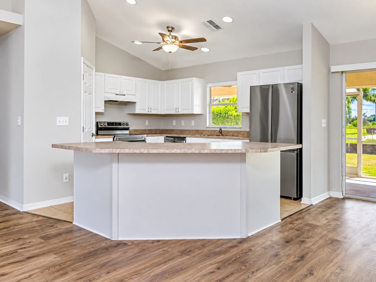 1708 Nw 9th Ter - Photo 5 of 21