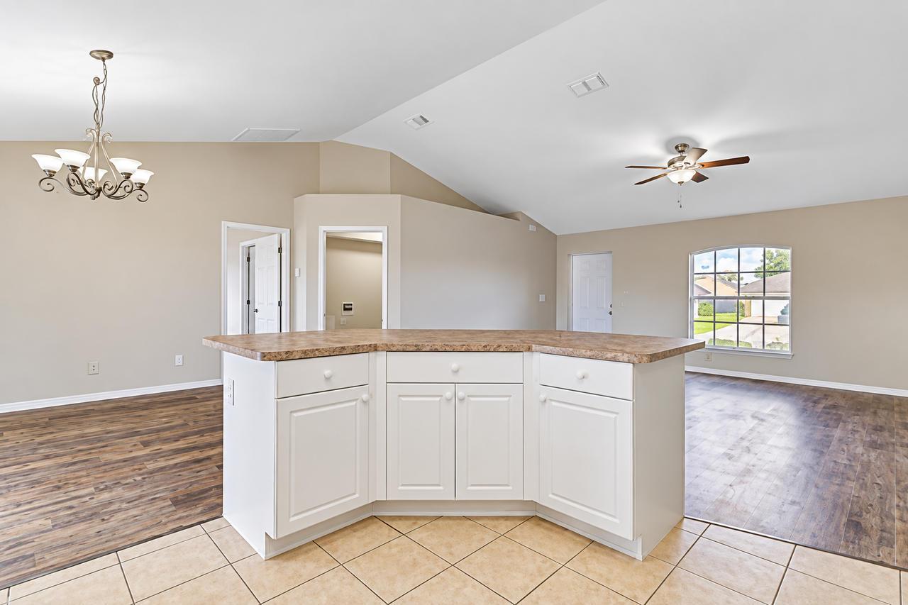 1708 Nw 9th Ter - Photo 6 of 21