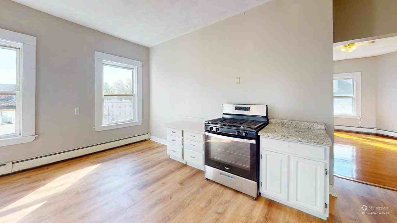 43 Mozart St #3 - Photo 7 of 13