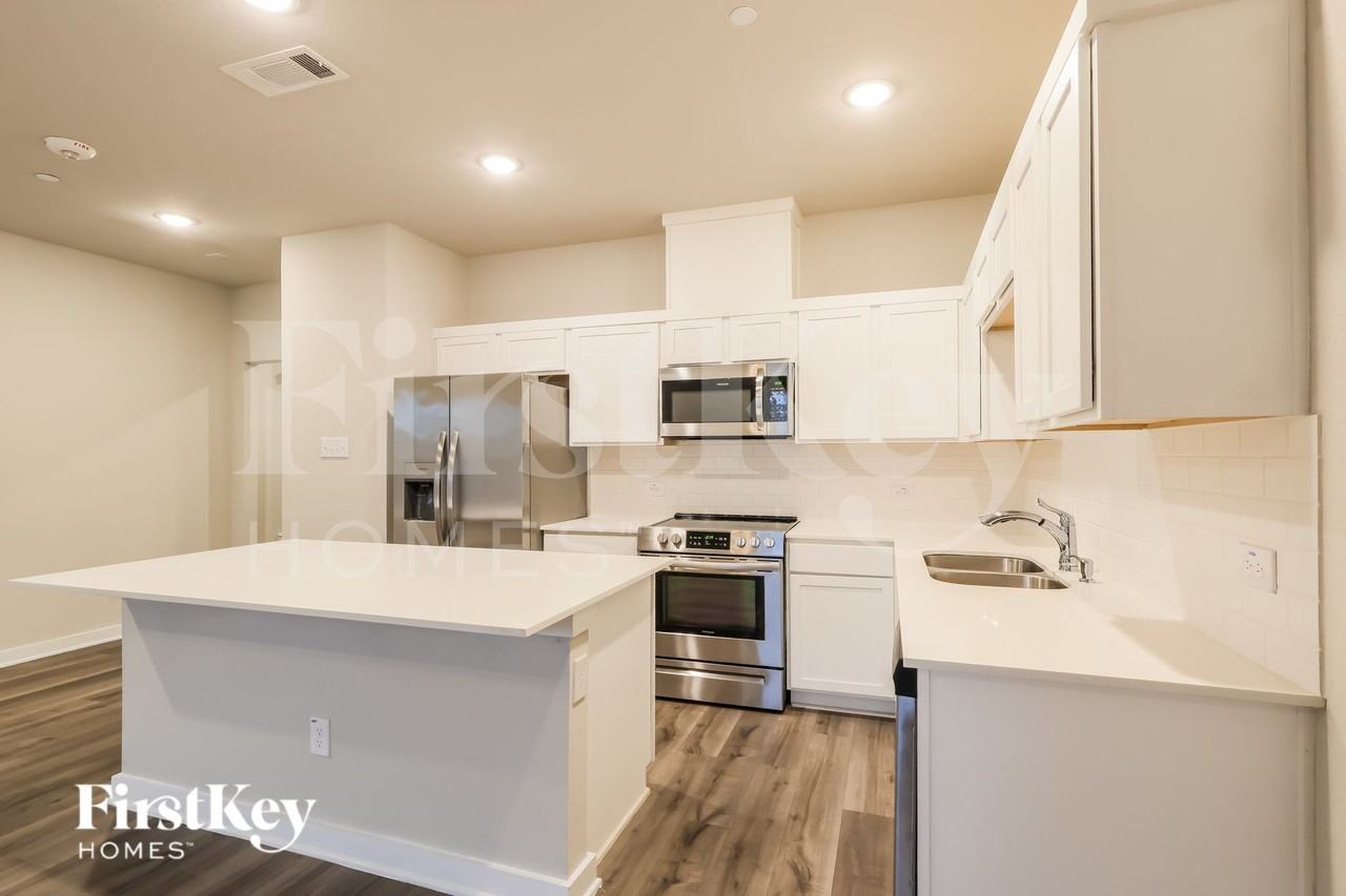 345 N Centro Cir - Photo 7 of 20