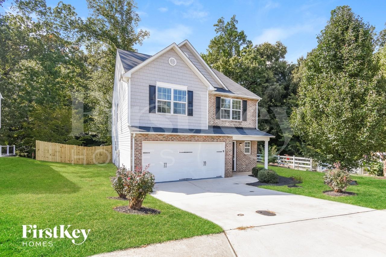 138 Arrowhead Dr - Photo 2 of 19