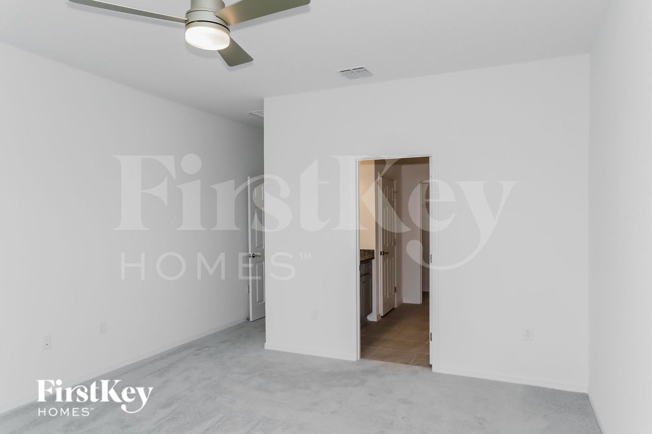 1144 Spokane Pt - Photo 7 of 22