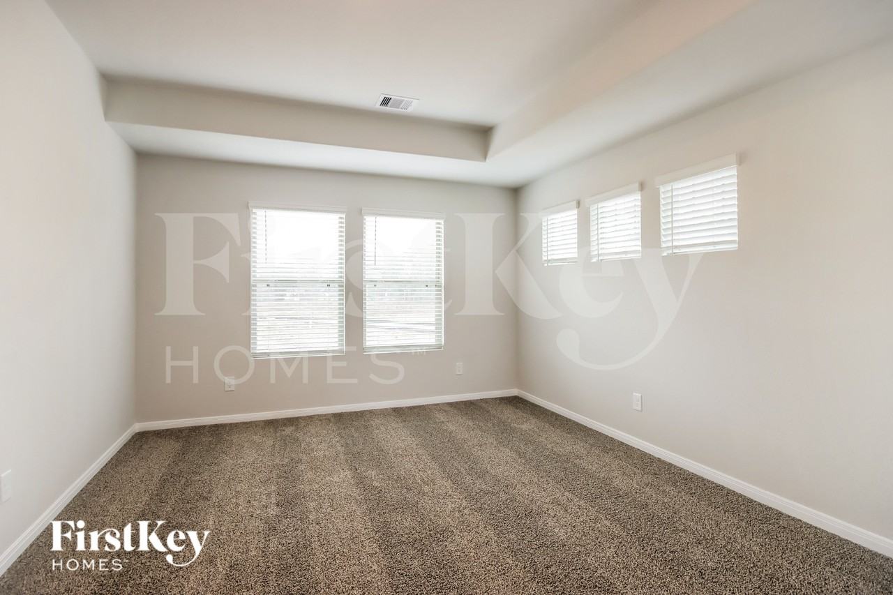 25582 Roy Rogers Rd - Photo 7 of 16