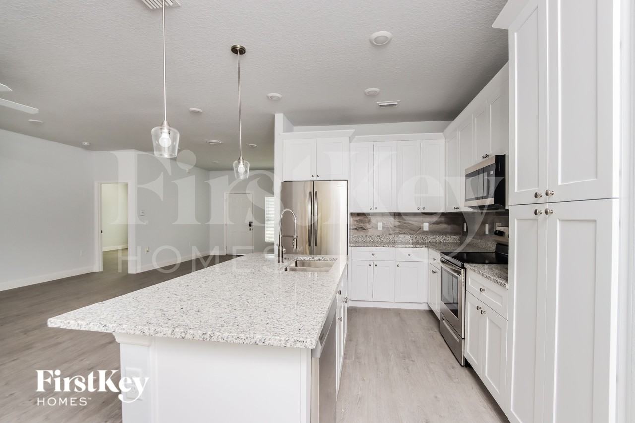543 Waterside Rd Se - Photo 6 of 16