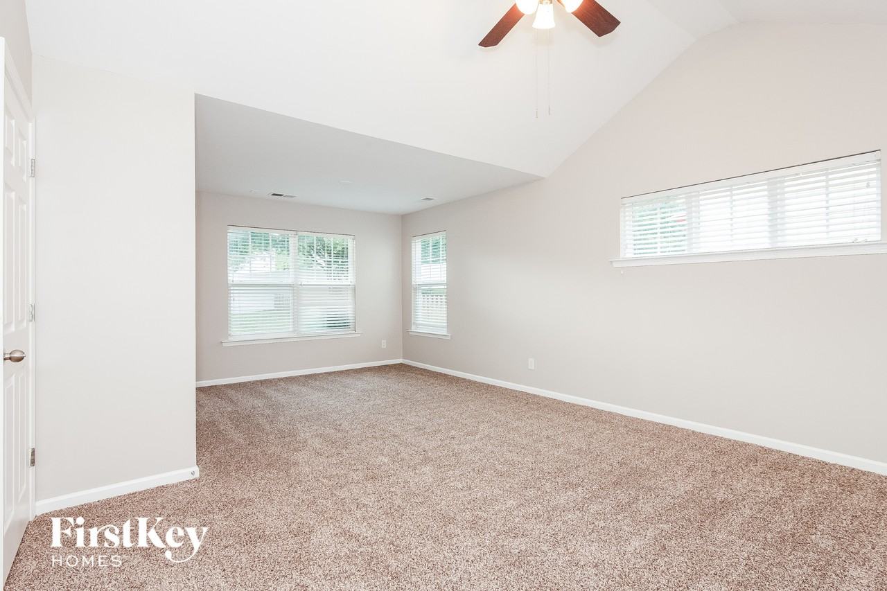 2021 Sugarbush Dr - Photo 7 of 15