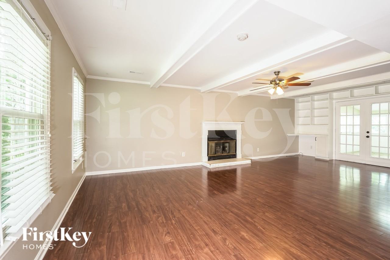 7 Stoney Glen Pl - Photo 3 of 16