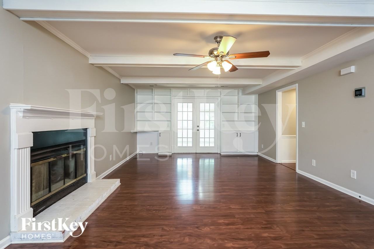 7 Stoney Glen Pl - Photo 4 of 16