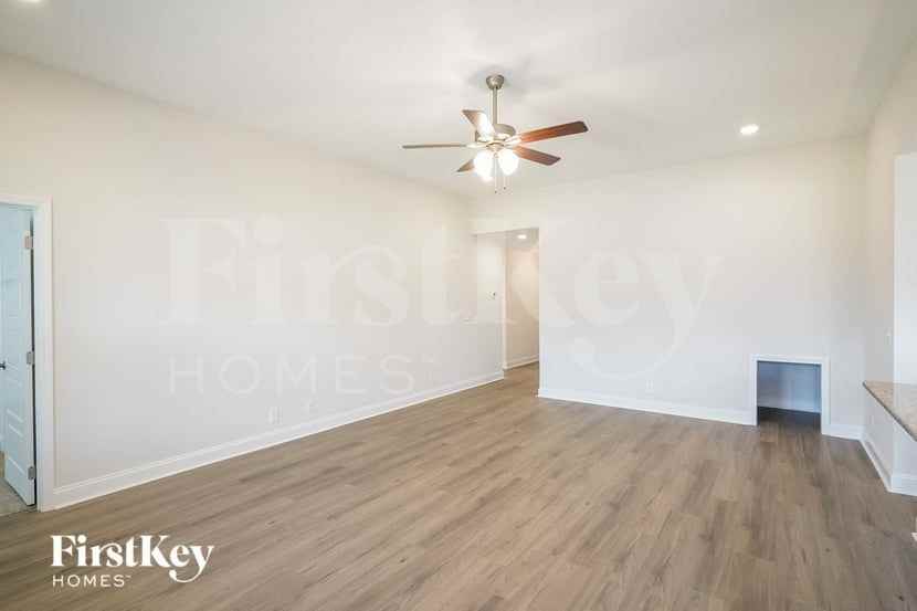 1018 Creek Way - Photo 2 of 15