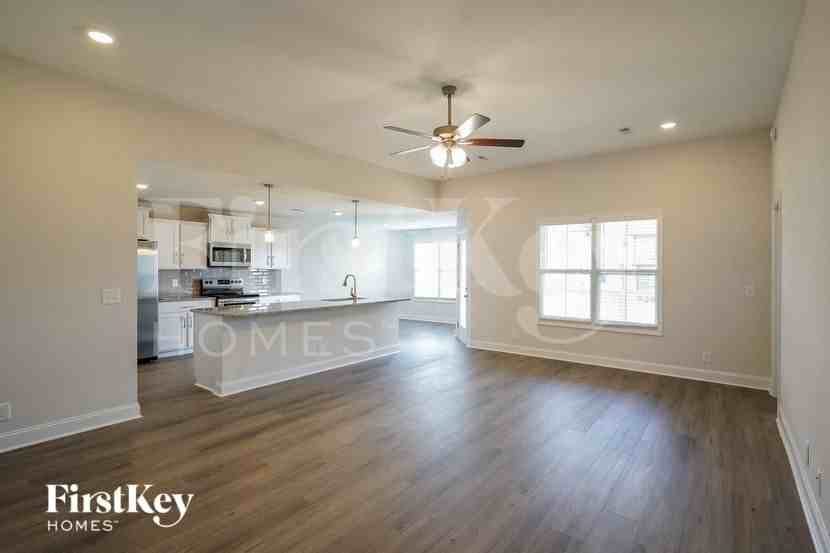 1018 Creek Way - Photo 3 of 15