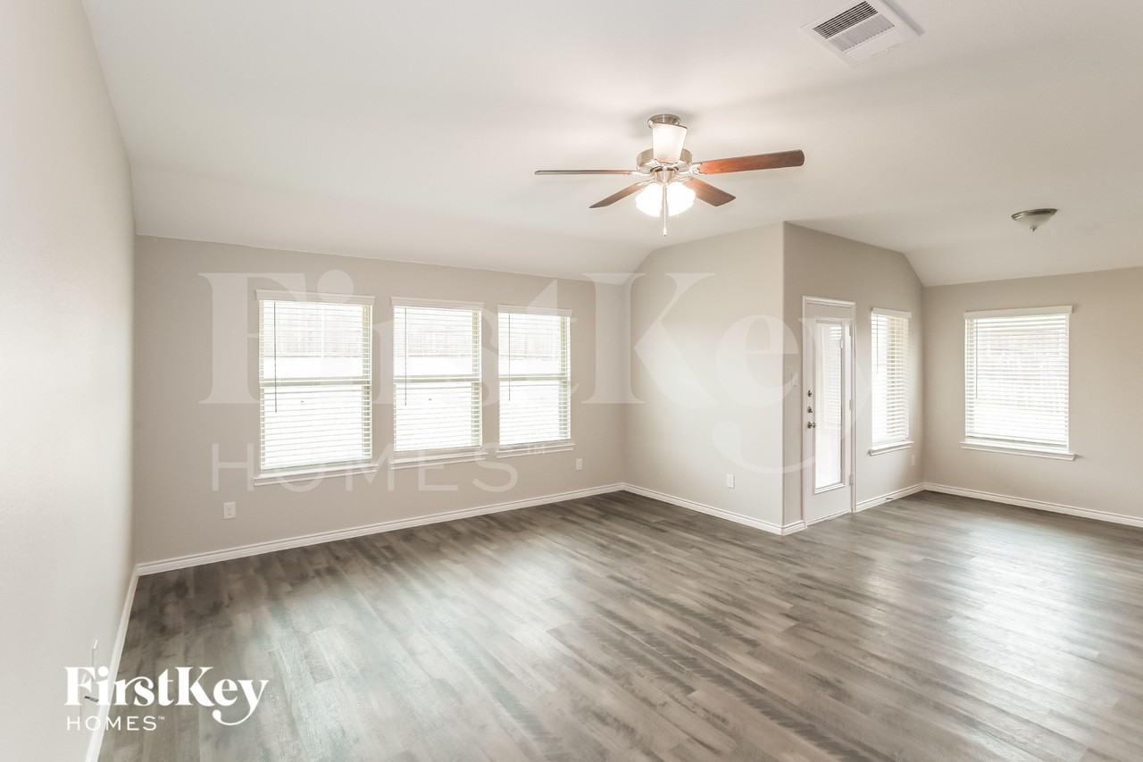 3308 Garden Valley Ct - Photo 2 of 16