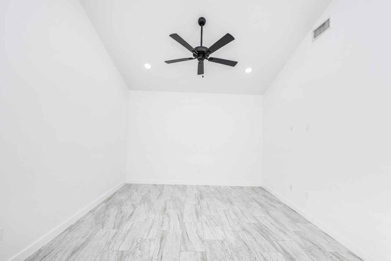 3911 Casa Blanca Rd - Photo 4 of 30