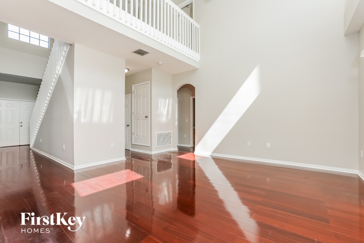 4670 Cumbrian Lakes Dr - Photo 3 of 16