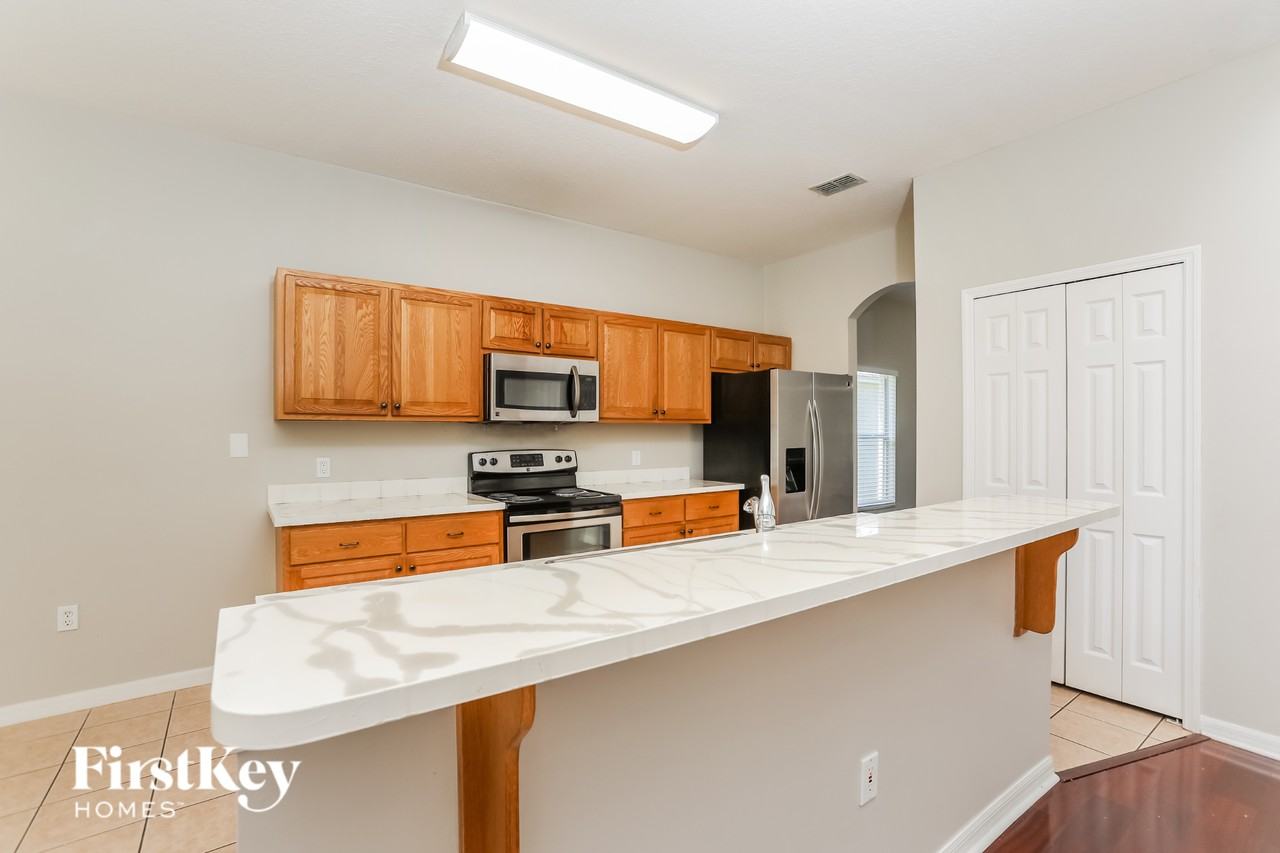 4670 Cumbrian Lakes Dr - Photo 6 of 16