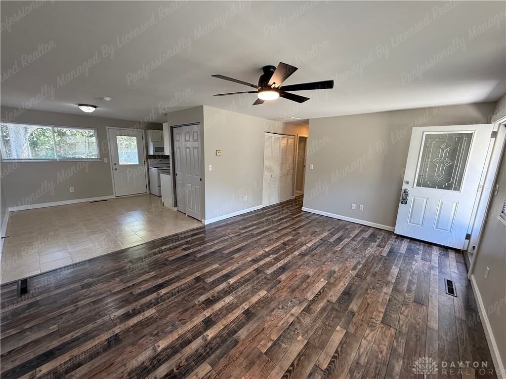 5678 Tomberg St - Photo 5 of 33