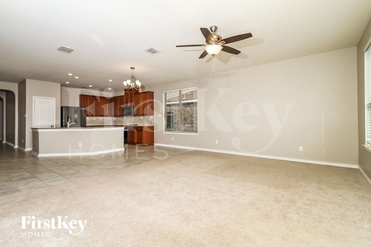 4528 Klein Mdws - Photo 2 of 17