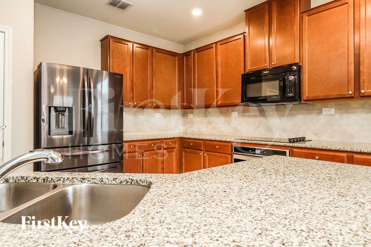 4528 Klein Mdws - Photo 5 of 17