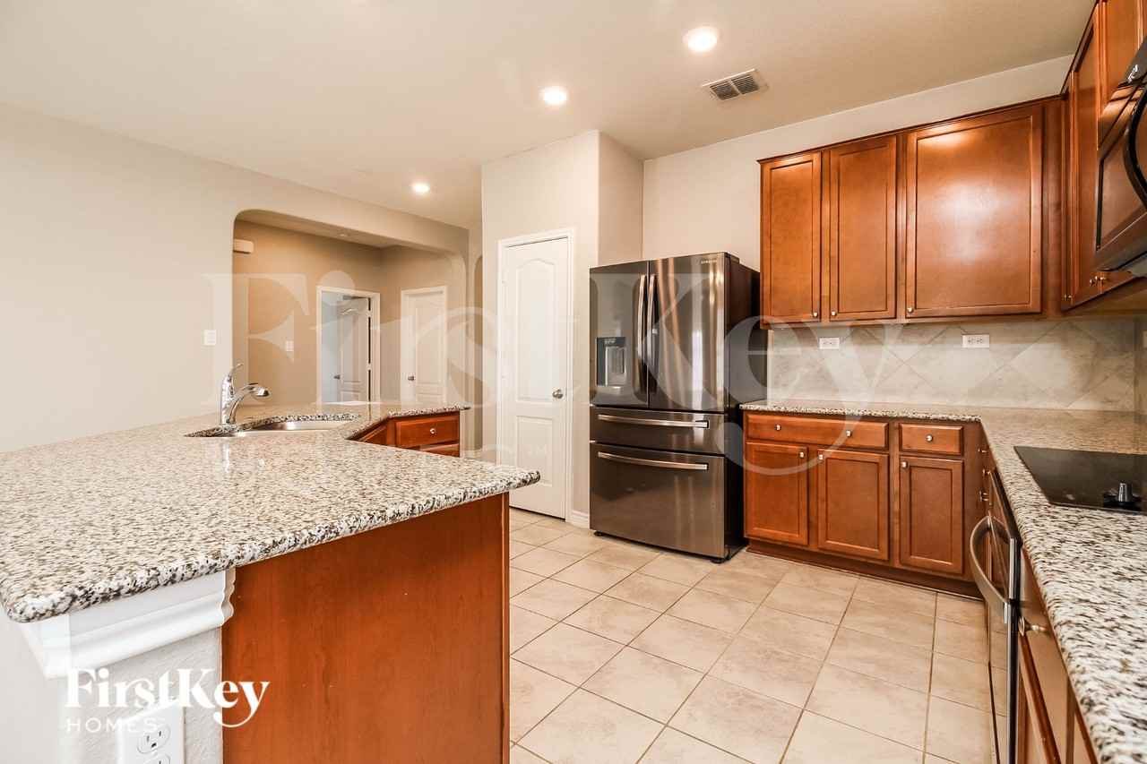 4528 Klein Mdws - Photo 7 of 17