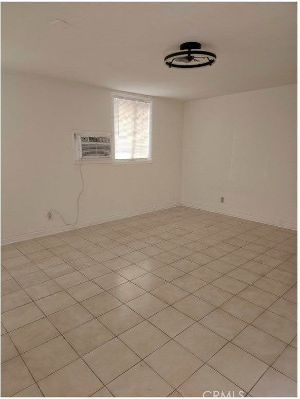 305 Geneva St - Photo 3 of 6