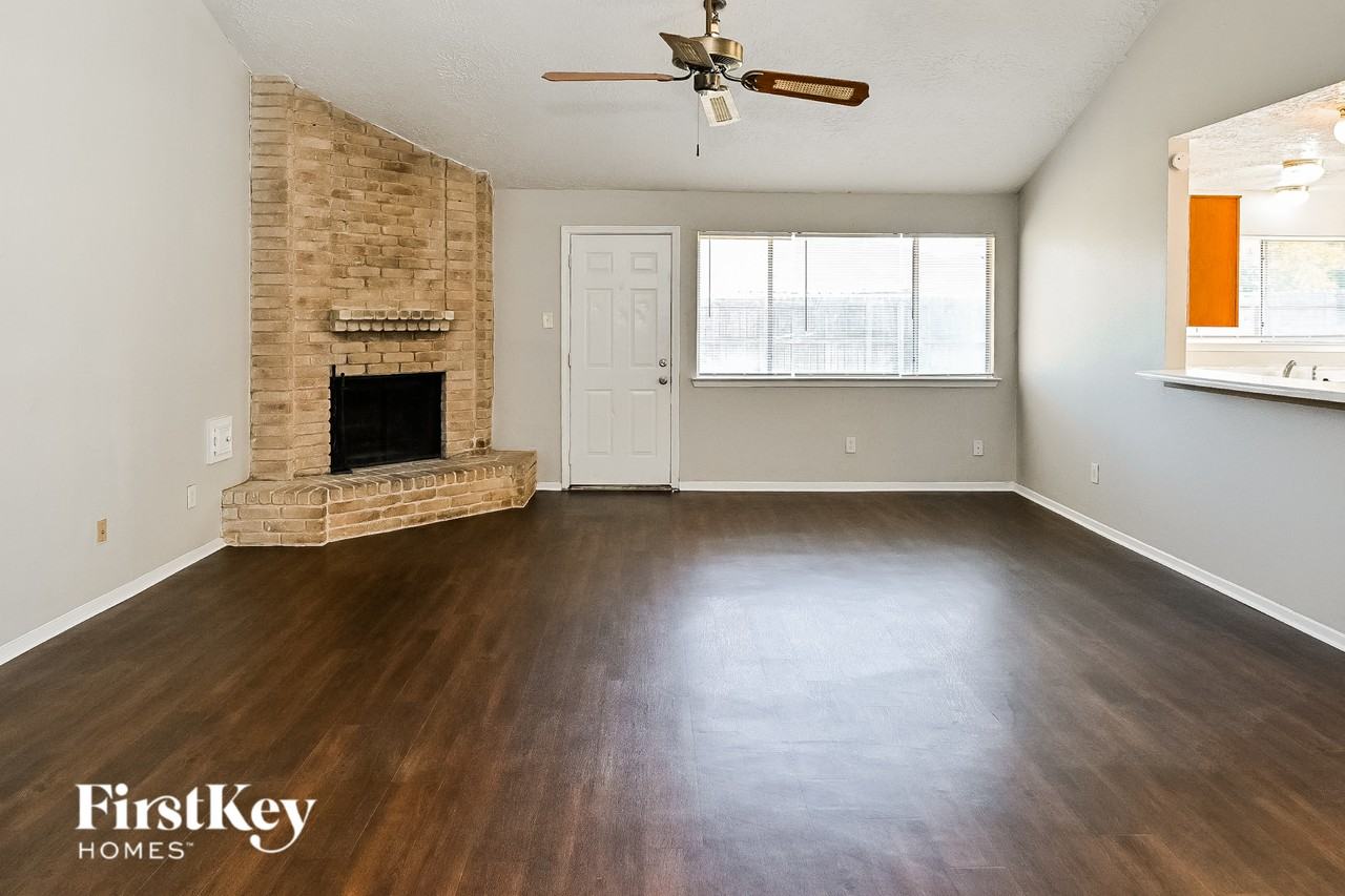 2750 Sicklepod Dr - Photo 2 of 16