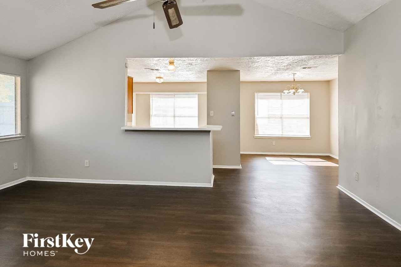 2750 Sicklepod Dr - Photo 3 of 16