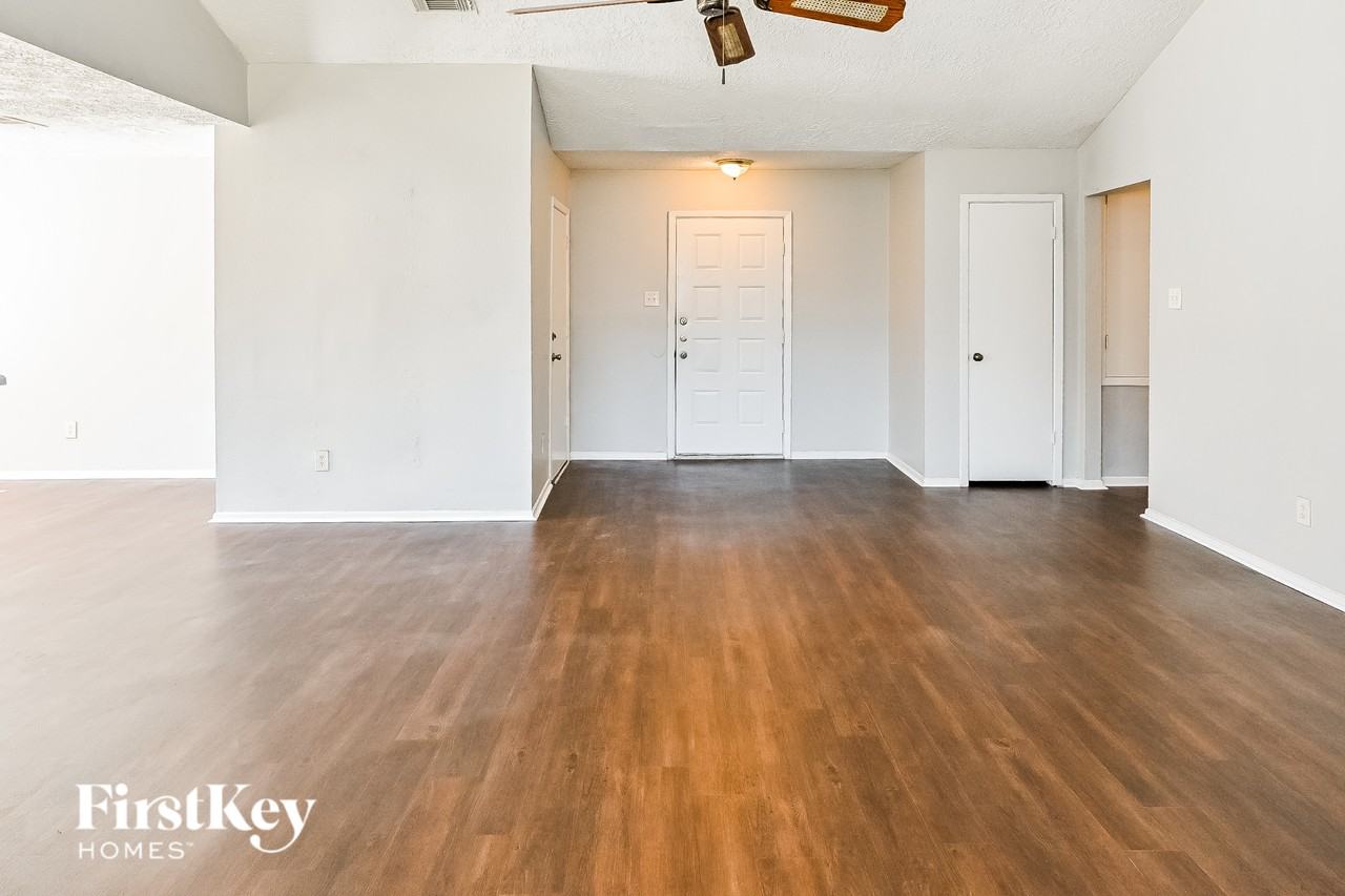 2750 Sicklepod Dr - Photo 4 of 16