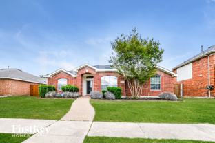 7518 Maplewood Dr - Photo 1 of 1