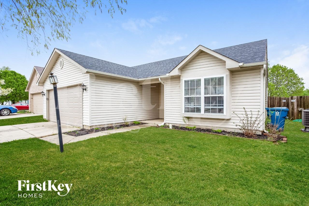 6075 Bannister Ct - Photo 2 of 15