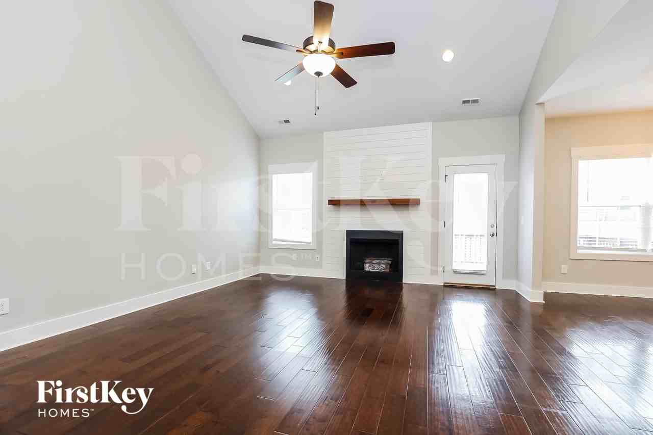 3496 Oak Creek Dr - Photo 3 of 15