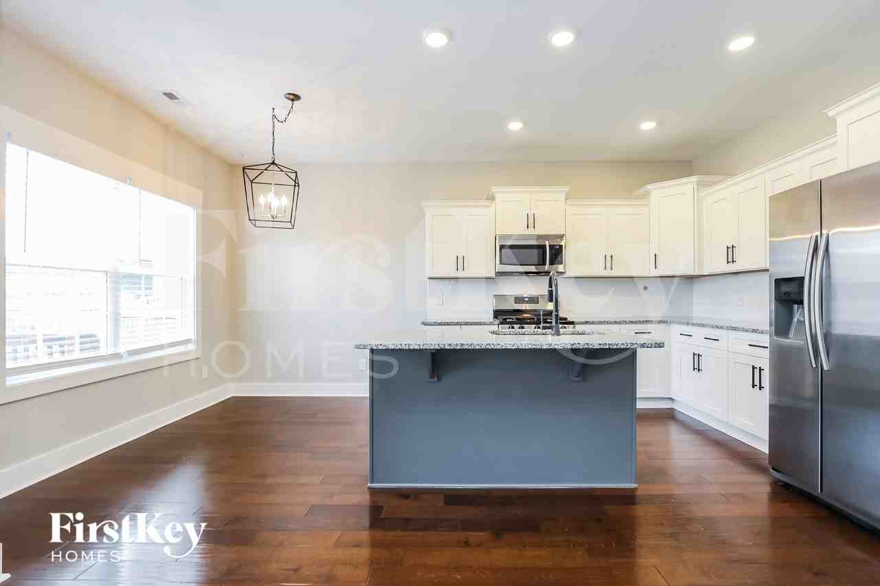 3496 Oak Creek Dr - Photo 5 of 15
