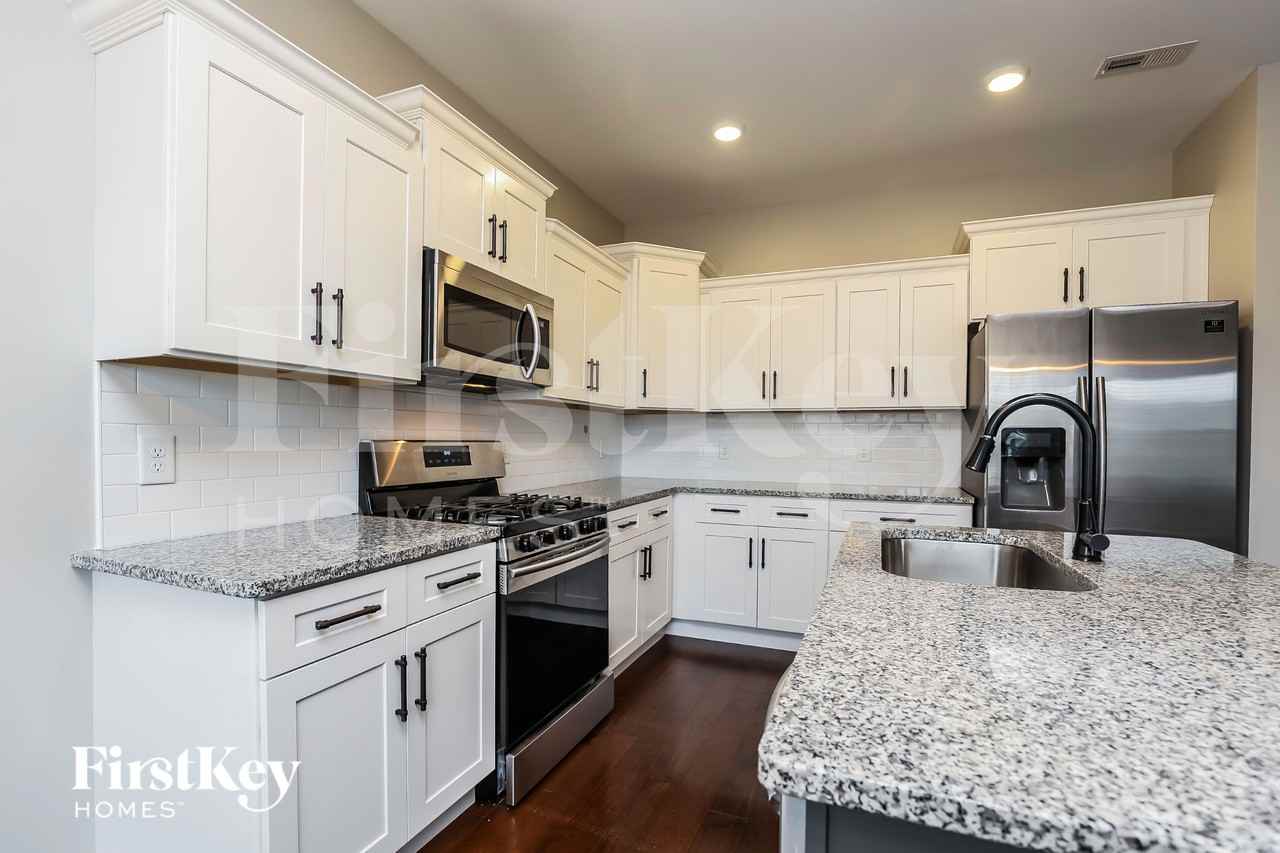 3496 Oak Creek Dr - Photo 6 of 15