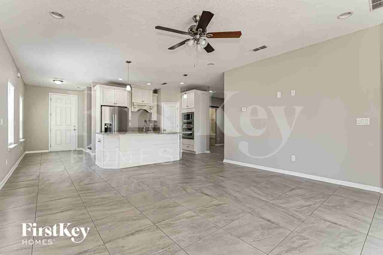 97320 Harbor Concourse Cir - Photo 3 of 15