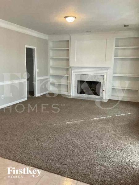 2349 Woodleaf Ct - Photo 2 of 15