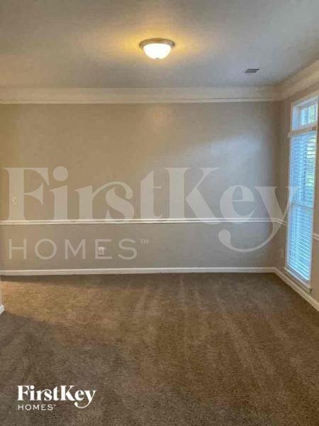2349 Woodleaf Ct - Photo 3 of 15