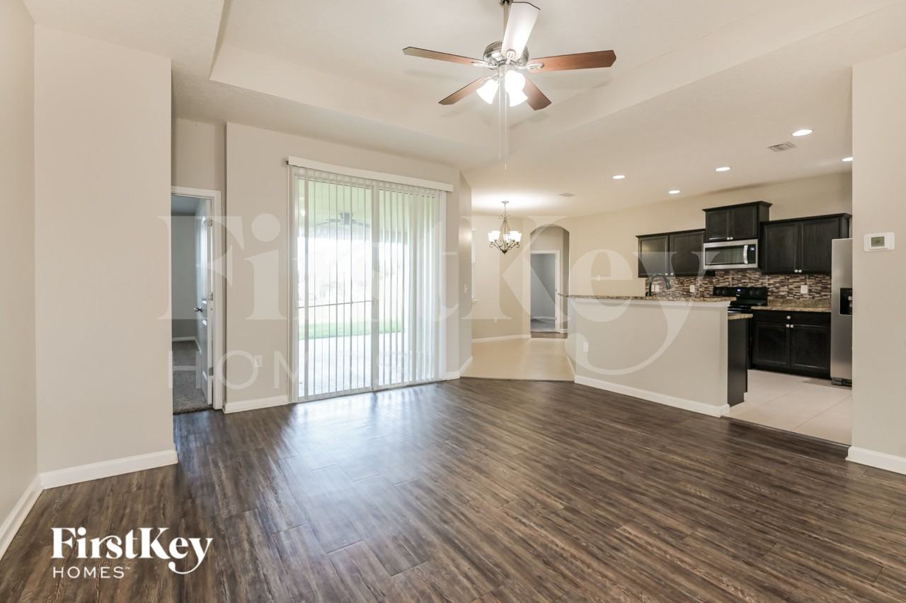 3352 Ridgeview Dr - Photo 2 of 16