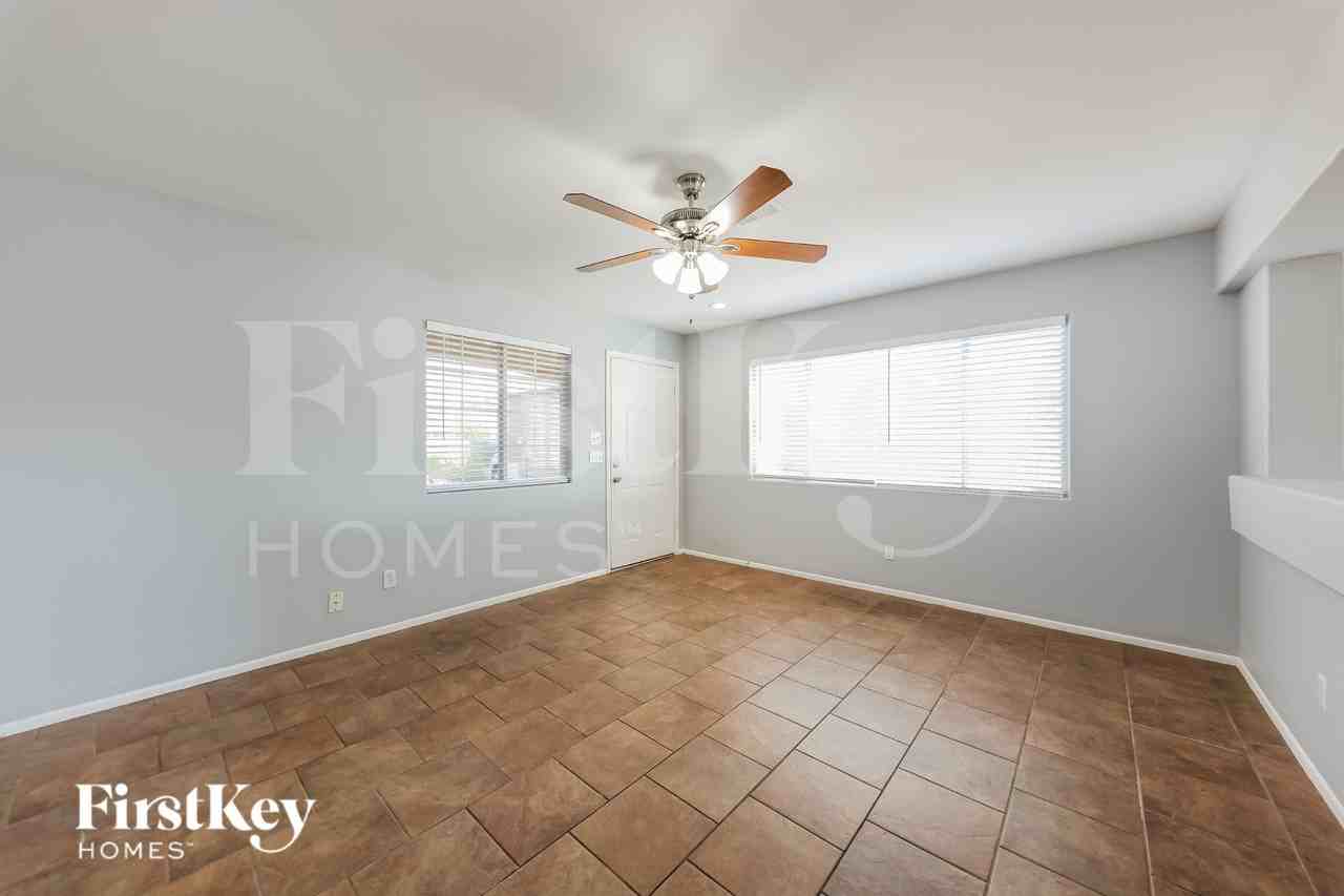 17443 N 28th Ave - Photo 3 of 16