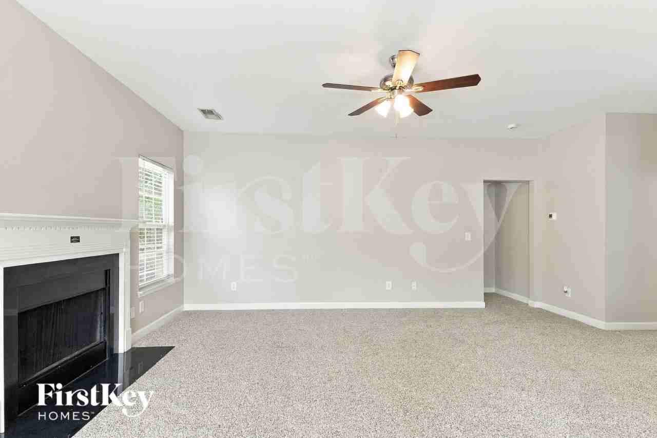 3038 Argyll Dr - Photo 2 of 16
