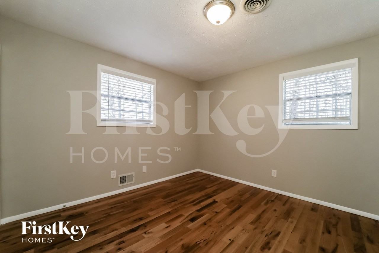 150 Mark Ln Se - Photo 6 of 15