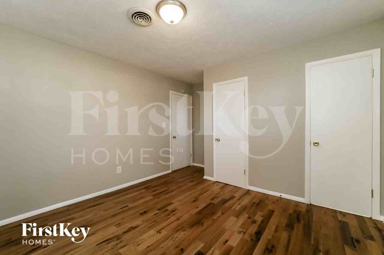 150 Mark Ln Se - Photo 7 of 15
