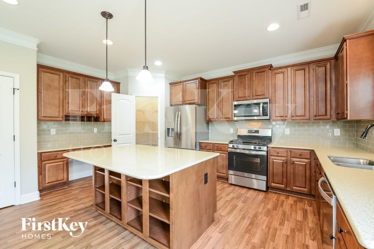 3105 York Place Dr - Photo 5 of 16