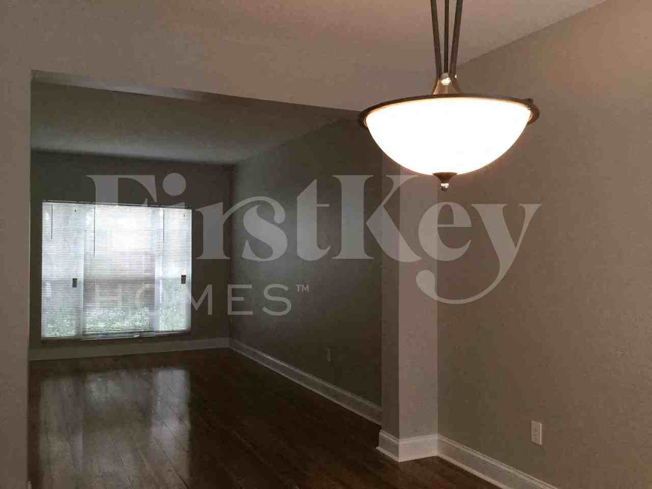 7341 Mardell Ct - Photo 6 of 31