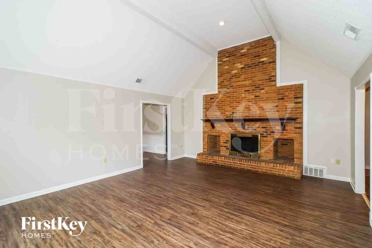6331 Scarletcrest Ln - Photo 3 of 16
