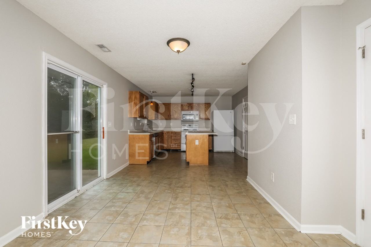 5356 Wood Hollow Dr - Photo 3 of 16