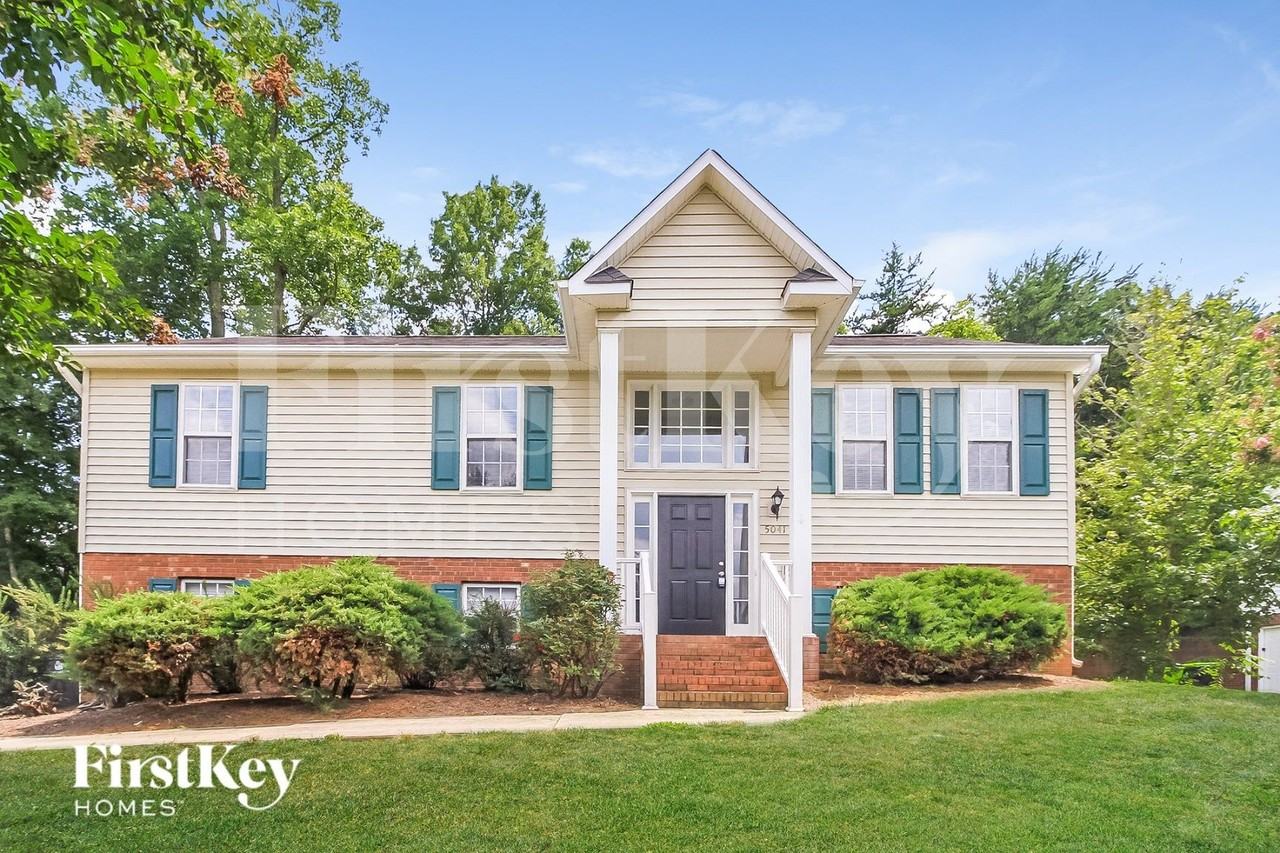 5041 Windsbury Ridge Rd - Photo 2 of 15