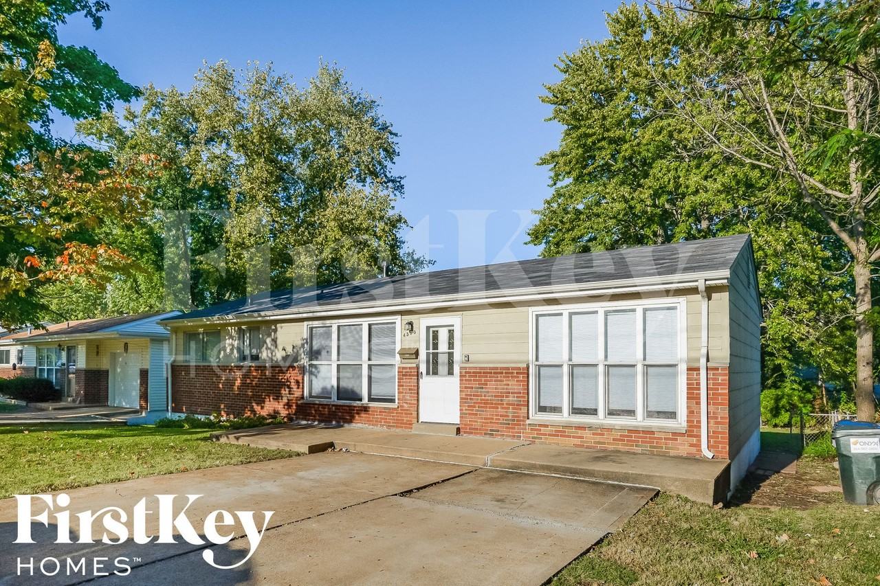 4505 Washington St - Photo 2 of 15