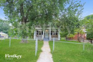 featured image of 4459 N Chestnut Ave