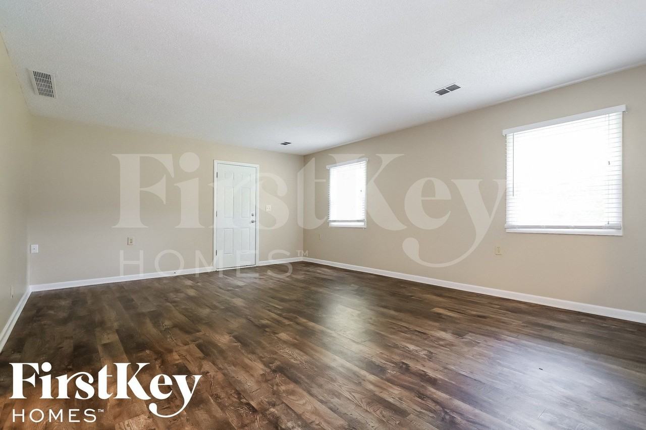 4222 W 47th St - Photo 3 of 15