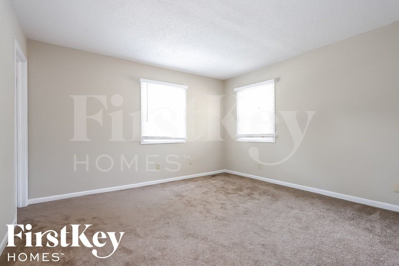 4222 W 47th St - Photo 6 of 15