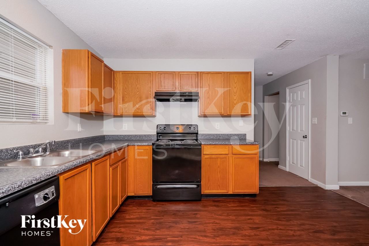 4127 Candy Apple Blvd - Photo 6 of 14