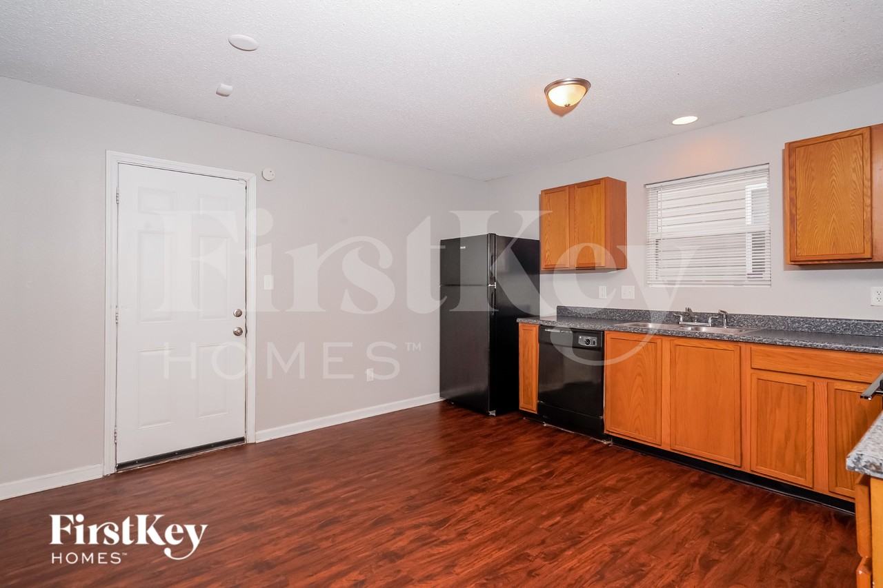 4127 Candy Apple Blvd - Photo 7 of 14