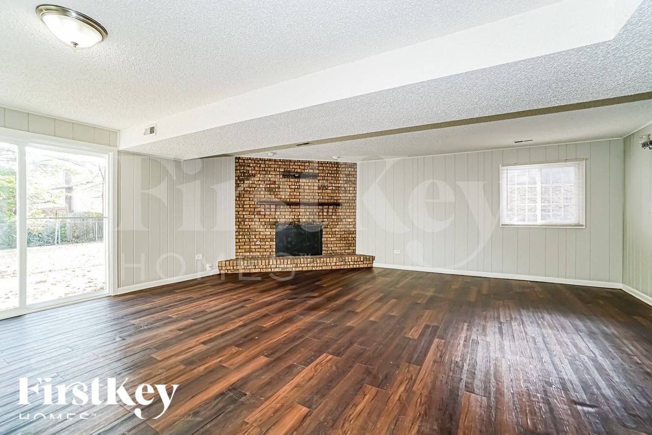 22459 Riverside Dr - Photo 7 of 15